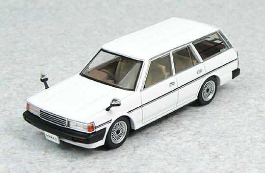DIECAST MODEL CAR: YX76V MARK VAN GL MID Ver.(SUPER WHITE)