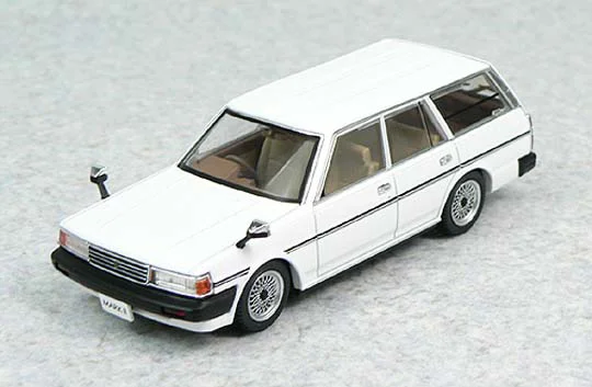 Aoshima DIECAST MODEL CAR:  YX76V MARK VAN GL MID Ver.(SUPER WHITE) - Scale Kits