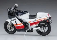 Hasegawa 1/12  SUZUKI RG400Γ EARLY VERSION "RED/WHITE COLOR" w/Under Cowl - Scale Kits - photo 3