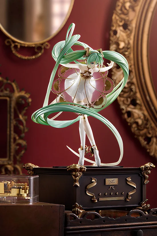GOOD SMILE COMPANY Hatsune Miku Symphony: 5th Anniversary Ver. - Hatsune Miku