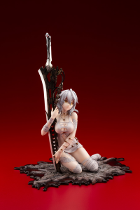 ARTFX J Io cuddling the sword 4