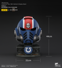 Ultramarines Lieutenant Titus' MKX Helmet & Display Stand 12