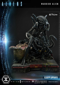 Premium Masterline Aliens (Comics) Warrior Alien DX Bonus Version 38