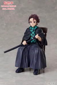 ANIPLEX Demon Slayer: Kimetsu no Yaiba　Tanjiro Kamado NON Scale Figure - Demon Slayer: Kimetsu no Yaiba - photo 1
