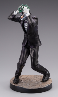 BATMAN: THE KILLING JOKE THE JOKER ARTFX STATUE 11