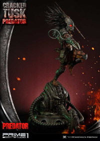 Premium Masterline Predator (Comics) Cracked Tusk Predator 32