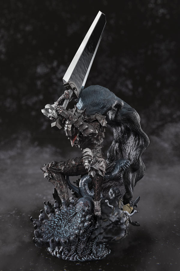 GUTS (BERSERKER ARMOR) BERSERK, TAMASHII NATIONS Figuarts Zero Touche Métallique