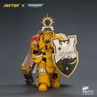 Imperial Fists Darnath Lysander with Thunder Hammer and Storm Shield 4