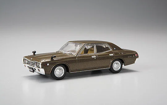 Aoshima DIECAST MODEL CAR: 1/43 330 GLORIA SGL EARLY VER. ['75] (BROWN METALLIC) - Scale Kits