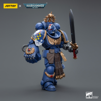 Ultramarines Lieutenant with Power Fist 6