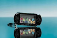 GOOD SMILE COMPANY PSP™ (PlayStation™Portable) Rattle Acrylic Keychain: Black Ver. - Video Games - photo 4
