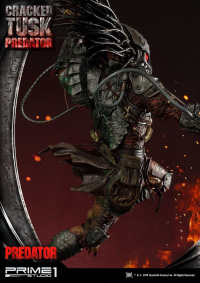 Premium Masterline Predator (Comics) Cracked Tusk Predator 30