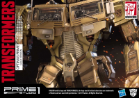 Premium Masterline Transformers: Generation 1 Optimus Prime Gold Version 12