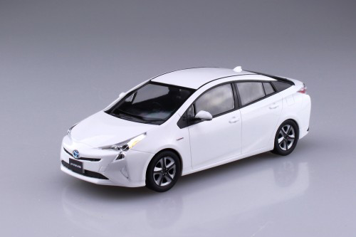 SNAP KIT #02-A - 1/32 TOYOTA PRIUS (Super white II)