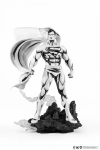 PureArts SDCC 2024 DC HEROES : Superman B&W PX PVC 1/8 Statue - DC Comics - photo 1