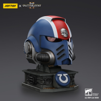 Ultramarines Lieutenant Titus' MKX Helmet & Display Stand 23