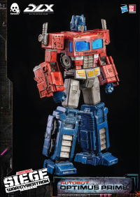 Transformers: War for Cybertron Trilogy - DLX Optimus Prime 15