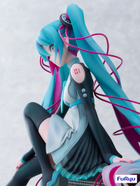 Hatsune Miku × MTV 1/7 Scale Figure 12