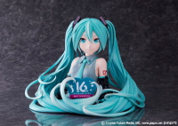 Hatsune Miku 16th Anniversary Bust Figure 1