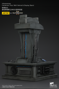 Ultramarines Lieutenant Titus' MKX Helmet & Display Stand 10