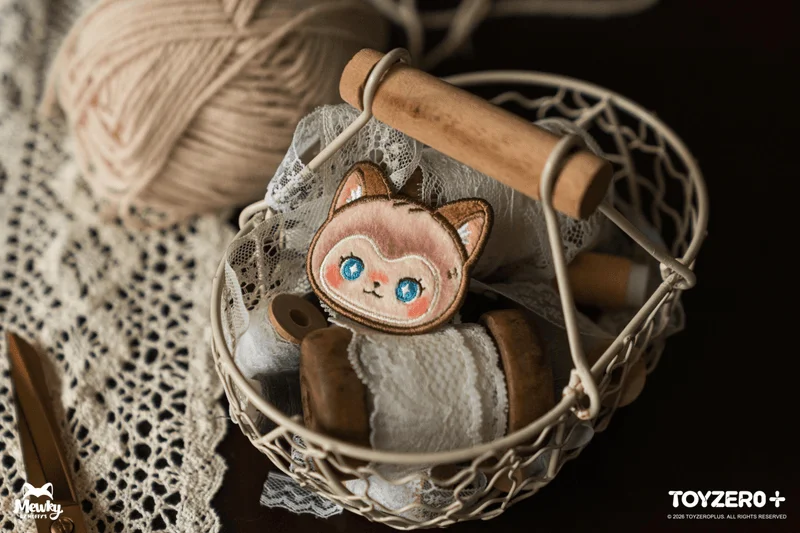 TOYZEROPLUS Moffy's - Mewky Embroidered Patch (Siamese Cat) - Mewky