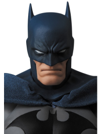 MAFEX BATMAN (HUSH) 3