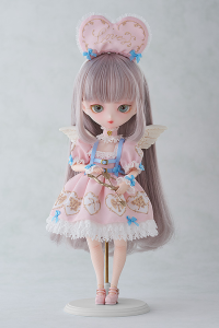 Harmonia bloom Seasonal Doll epine 1