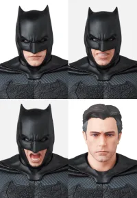 MEDICOM TOY MAFEX BATMAN (ZACK SNYDER'S JUSTICE LEAGUE VER.) - DC Comics - photo 11