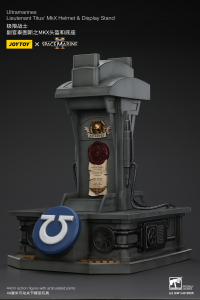 Ultramarines Lieutenant Titus' MKX Helmet & Display Stand 6
