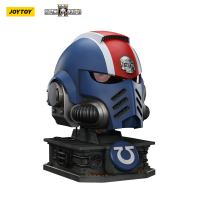 Ultramarines Lieutenant Titus' MKX Helmet & Display Stand 28