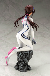 Mari Makinami Illustrious White Plugsuit ver. 13