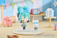 Collectible Figure Hatsune Miku x Cinnamoroll 3