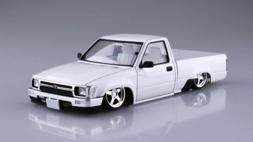 Aoshima TUNED CAR #41 - 1/24 1/24 RN80 HILUX CUSTOM '85 (TOYOTA) - Scale Kits