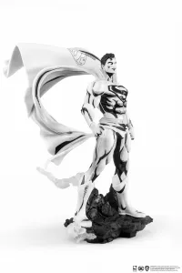 PureArts SDCC 2024 DC HEROES : Superman B&W PX PVC 1/8 Statue - DC Comics - photo 8