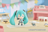 Collectible Figure Hatsune Miku x Cinnamoroll 4