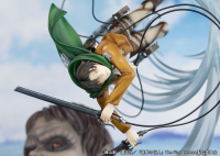 Scale Figure "Levi vs Beast Titan ver." 10