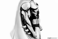 SDCC 2024 DC HEROES : Batman B&W PX PVC 1/8 Statue 4