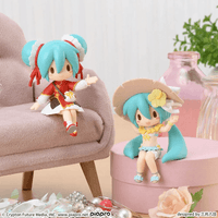 fuwa petit Hatsune Miku Series Perching Mini Figure Hatsune Miku Vol.2 (EX) [Pack of: 1 Chinatown, 1 Swimsuit] 1