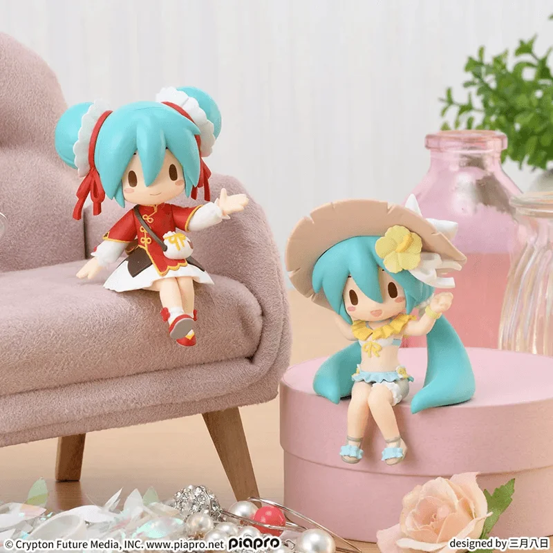 SEGA fuwa petit Hatsune Miku Series Perching Mini Figure Hatsune Miku Vol.2 (EX) [Pack of: 1 Chinatown, 1 Swimsuit] - Hatsune Miku