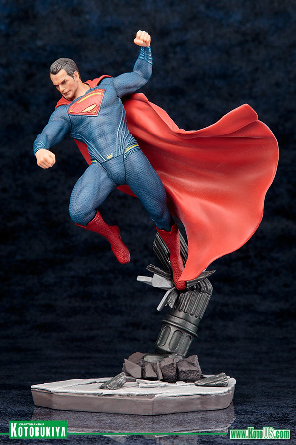 BATMAN v SUPERMAN: DAWN OF JUSTICE MOVIE SUPERMAN ARTFX+ STATUE