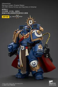 JOYTOY Ultramarines Marneus Calgar, Chapter Master with MKX Gravis Armour and Gauntlets of Ultramar - Warhammer 40K - photo 4