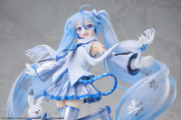 Snow Miku Sky Town 10th Anniversary Ver. 1/7 Complete Figure 8