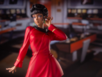 STAR TREK OPERATION OFFICER UHURA BISHOUJO STATUE 2