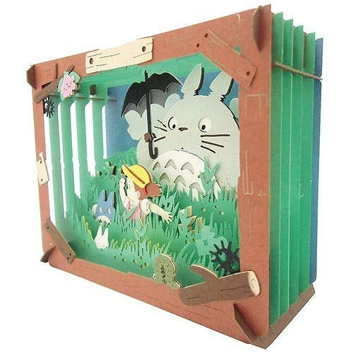 PT-062N Totoro Strolls Through the Fields