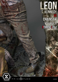 Ultimate Premium Masterline Resident Evil 4 Leon S. Kennedy versus Chainsaw Villager 8
