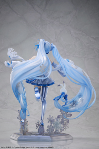 Snow Miku Sky Town 10th Anniversary Ver. 1/7 Complete Figure 4