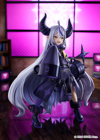 La+ Darknesss 11