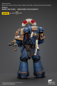 Ultramarines Relic Secundus Armour with Artificer bolt rifle, chainsword and bolt pistol 3