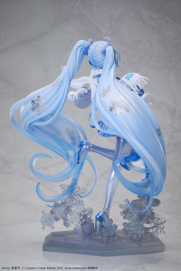 Snow Miku Sky Town 10th Anniversary Ver. 1/7 Complete Figure 6