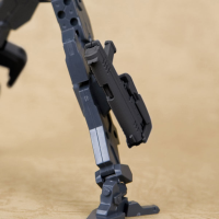 WEAPON UNIT24 HANDGUN 2